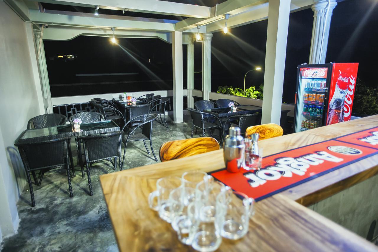 The Share Phnom Penh Hostel Exterior photo