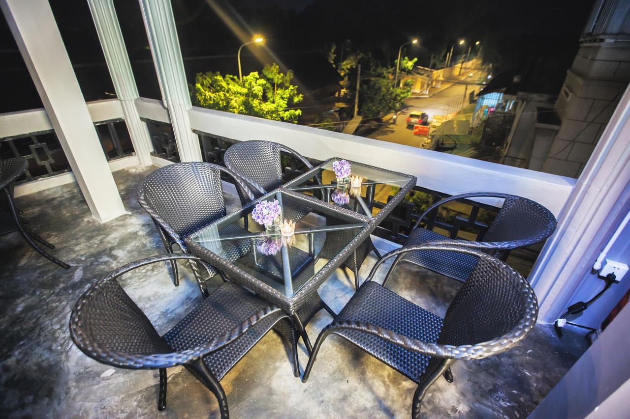 The Share Phnom Penh Hostel Exterior photo