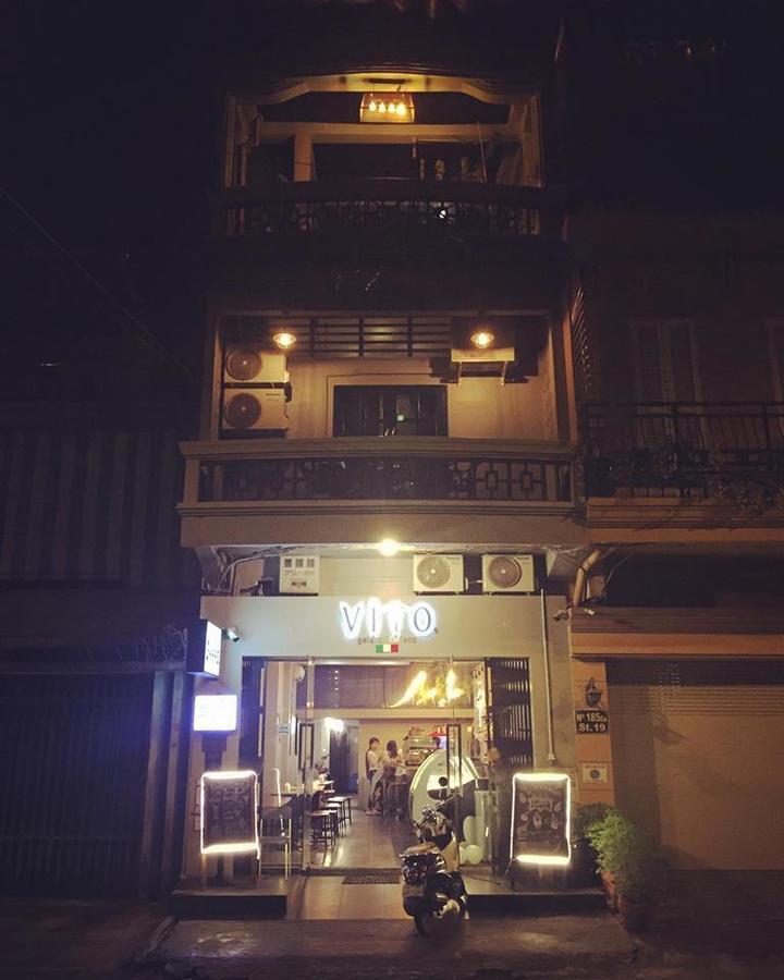 The Share Phnom Penh Hostel Exterior photo